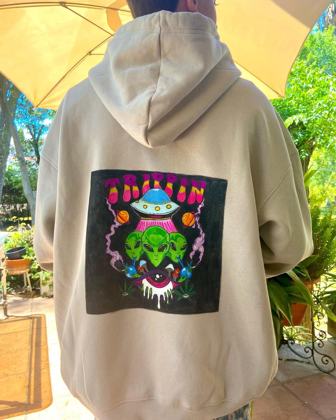 sudadera personalizada👽🛸#sudaderapersonalizada #designs #psicodelic #art #acrilicpainting #ali